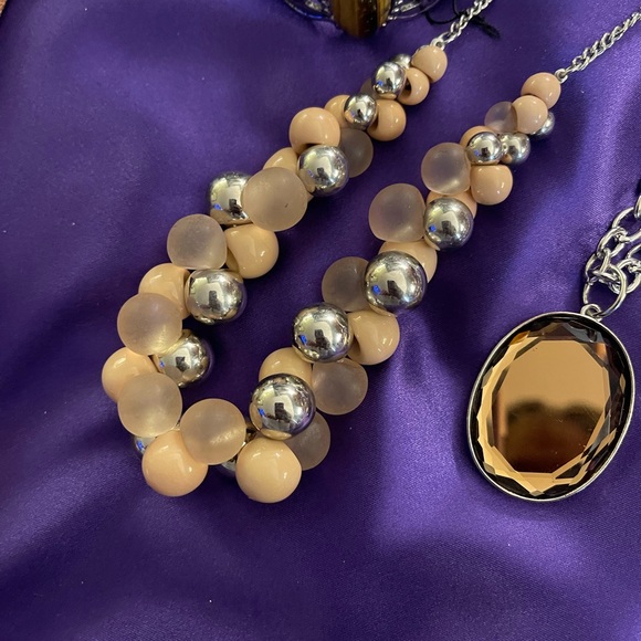 A Bit of Brown - Picture 7 of 9